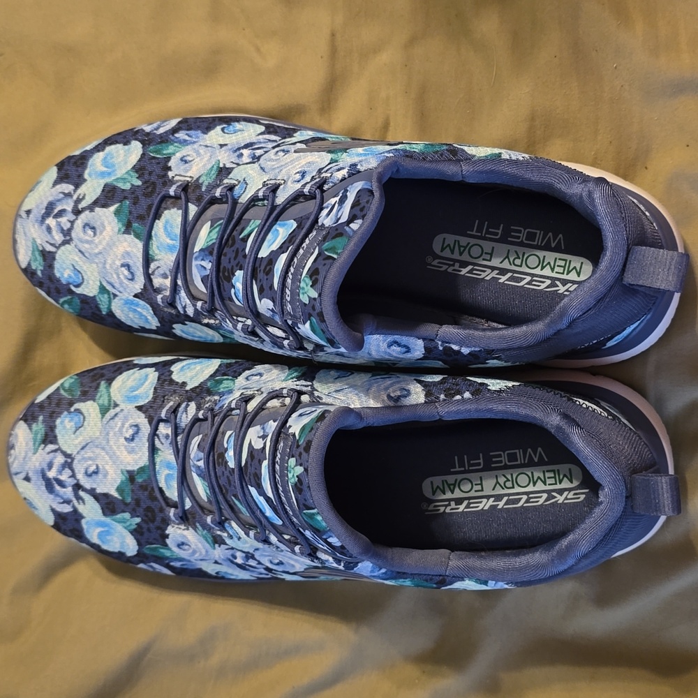 Size 10 wide fit Skecher blue floral slip-on tennis shoes